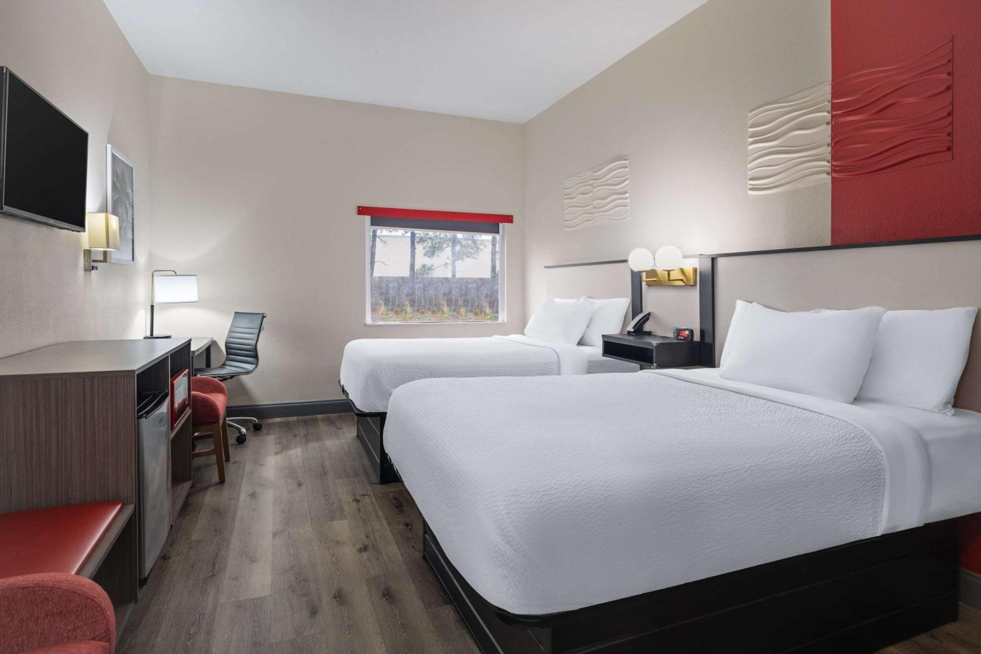 Ramada By Wyndham Locust Grove Exterior foto