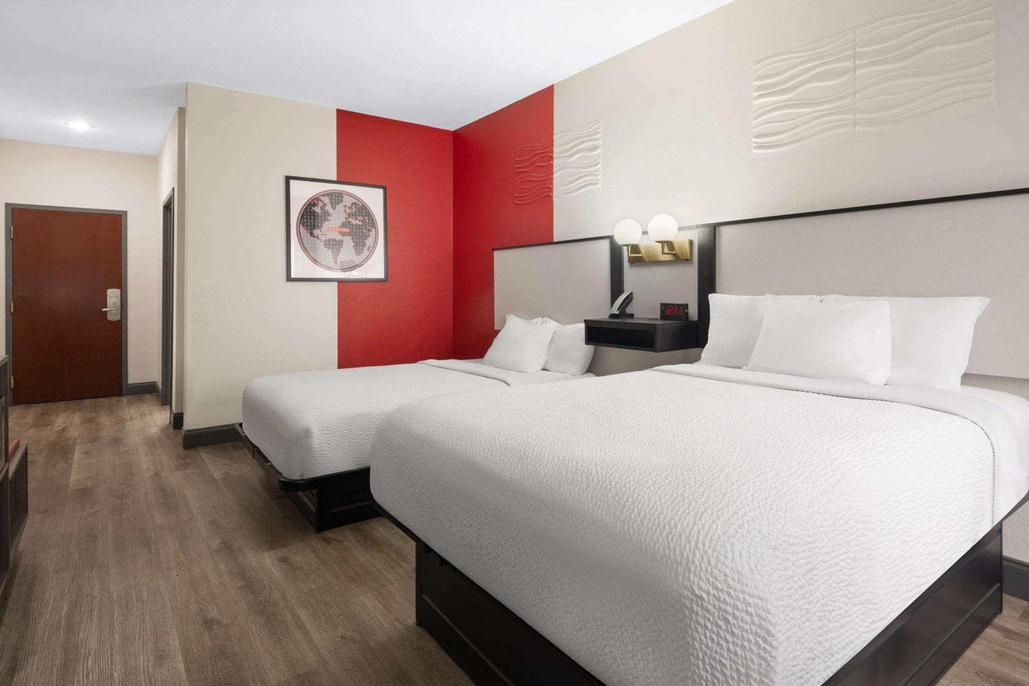 Ramada By Wyndham Locust Grove Exterior foto